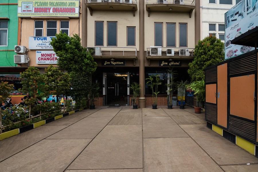 Reddoorz Plus Near Soekarno Hatta Airport 2 Tangerang Kültér fotó