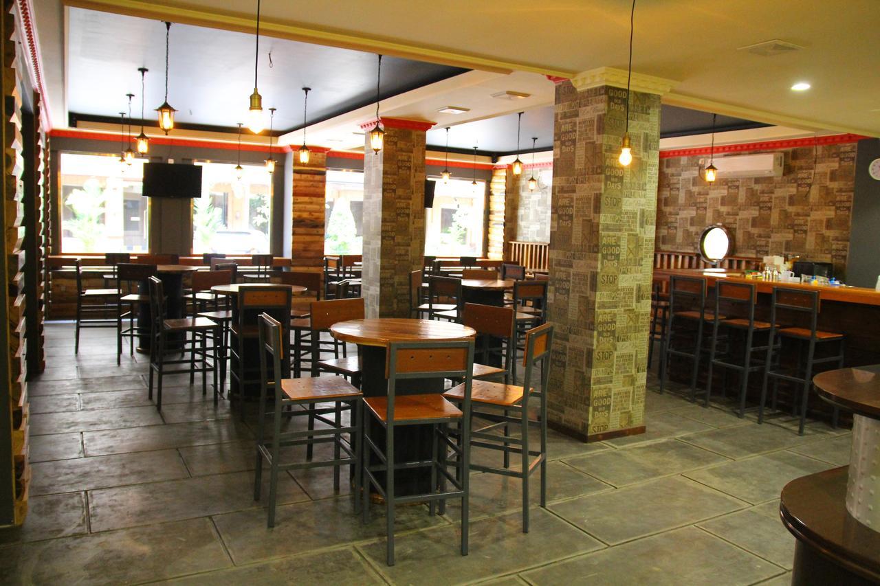 Reddoorz Plus Near Soekarno Hatta Airport 2 Tangerang Kültér fotó